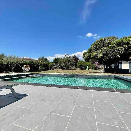 Logements Chaleureux Dans Maison Avec Piscine A 35 Min De Lyon Alix Zewnętrze zdjęcie